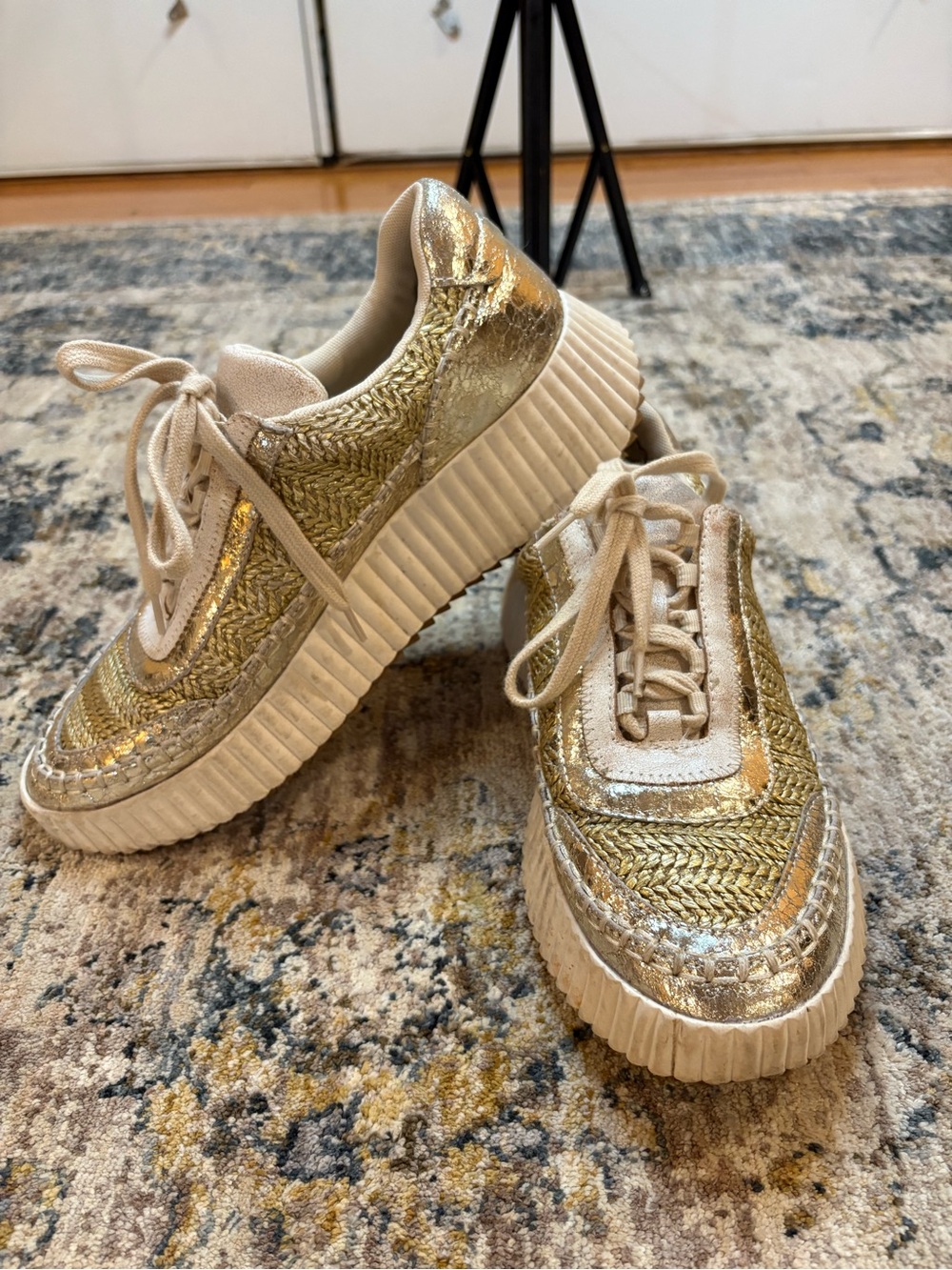 Dolce Vita Dolen Knit Platform Dolen Sneakers Womens SZ 9.5 Gold Chunky Z5197